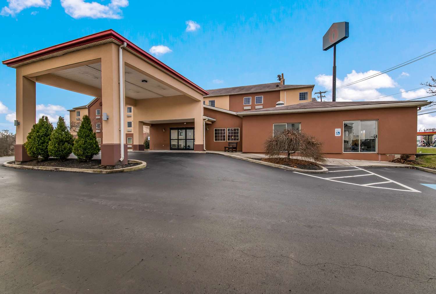 Pet Friendly Motel 6 Harrisburg - Hershey North in Harrisburg, Pennsylvania