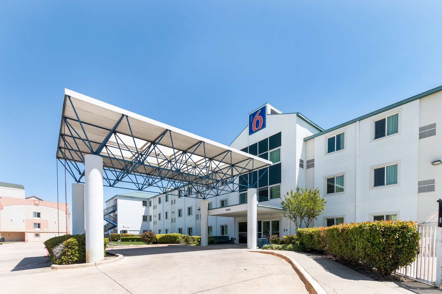 Pet Friendly Motel 6 Dallas - Dfw Airport North in Irving, Texas