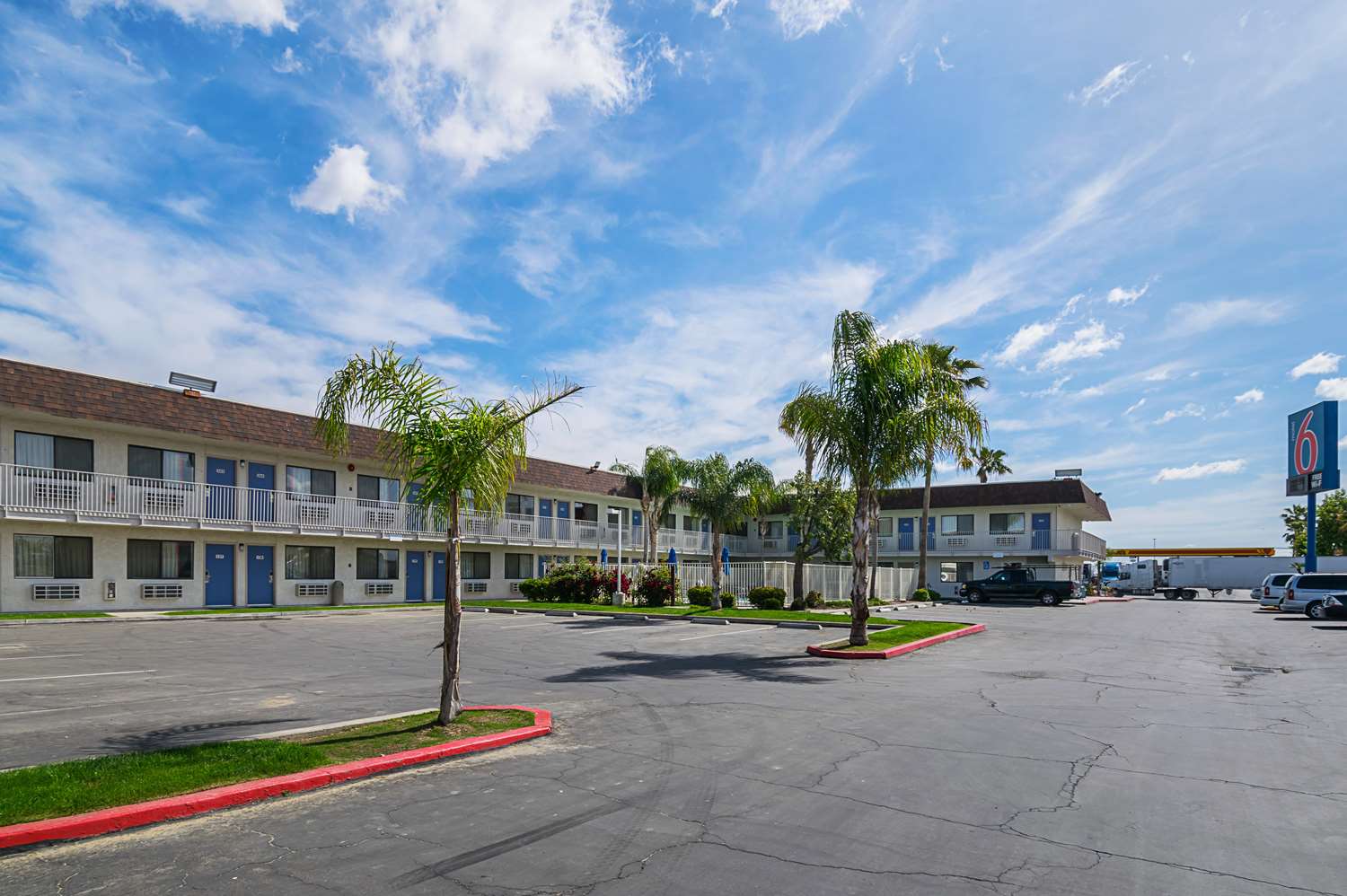 Pet Friendly Motel 6 Lost Hills in Lost Hills, California