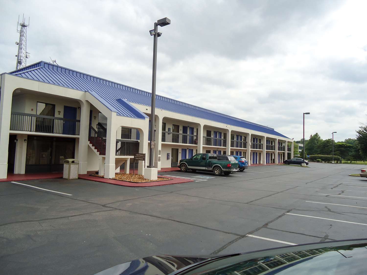 Pet Friendly Motel 6 Memphis Northeast in Memphis, Tennessee