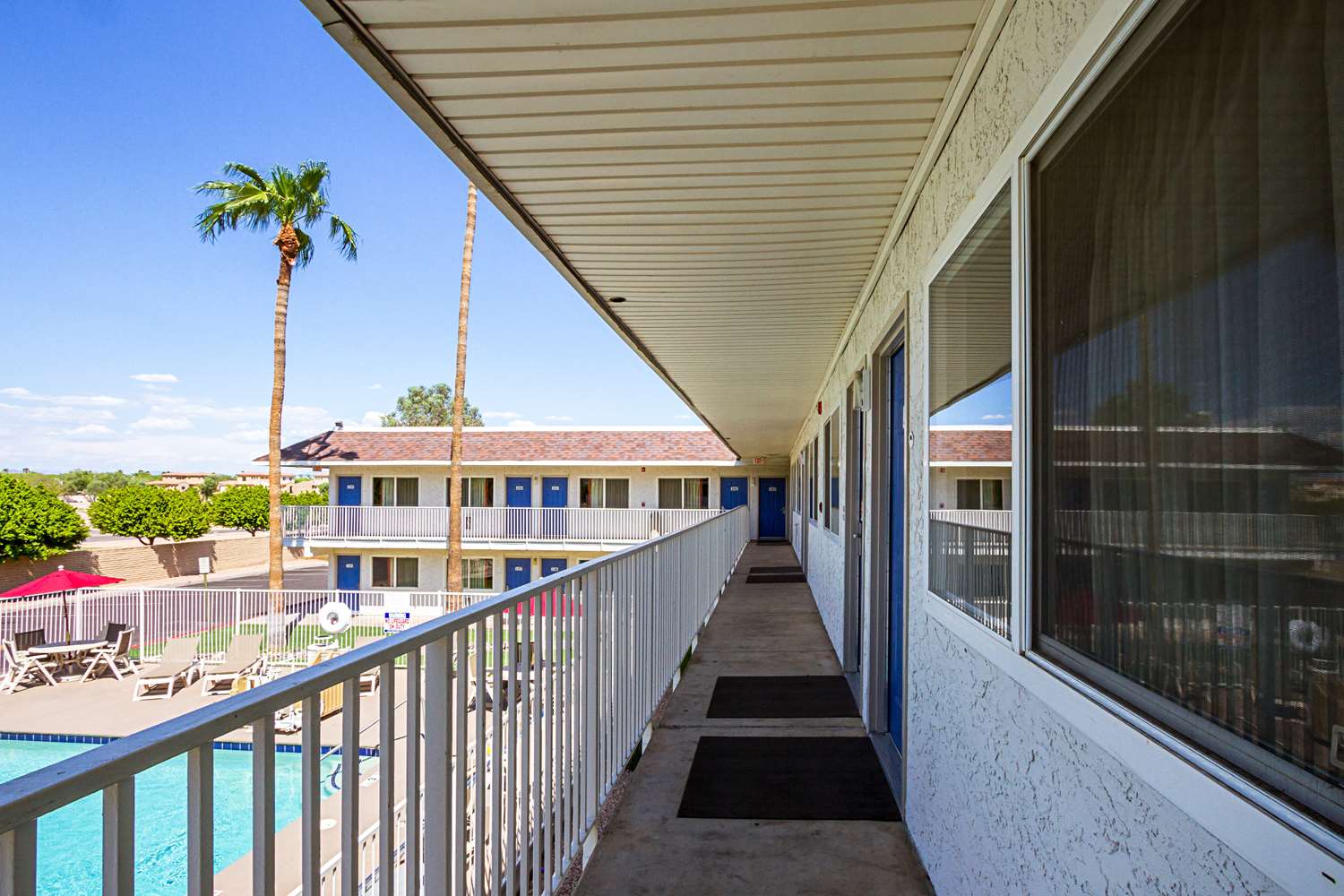 Pet Friendly Motel 6 Mesa North in Mesa, Arizona