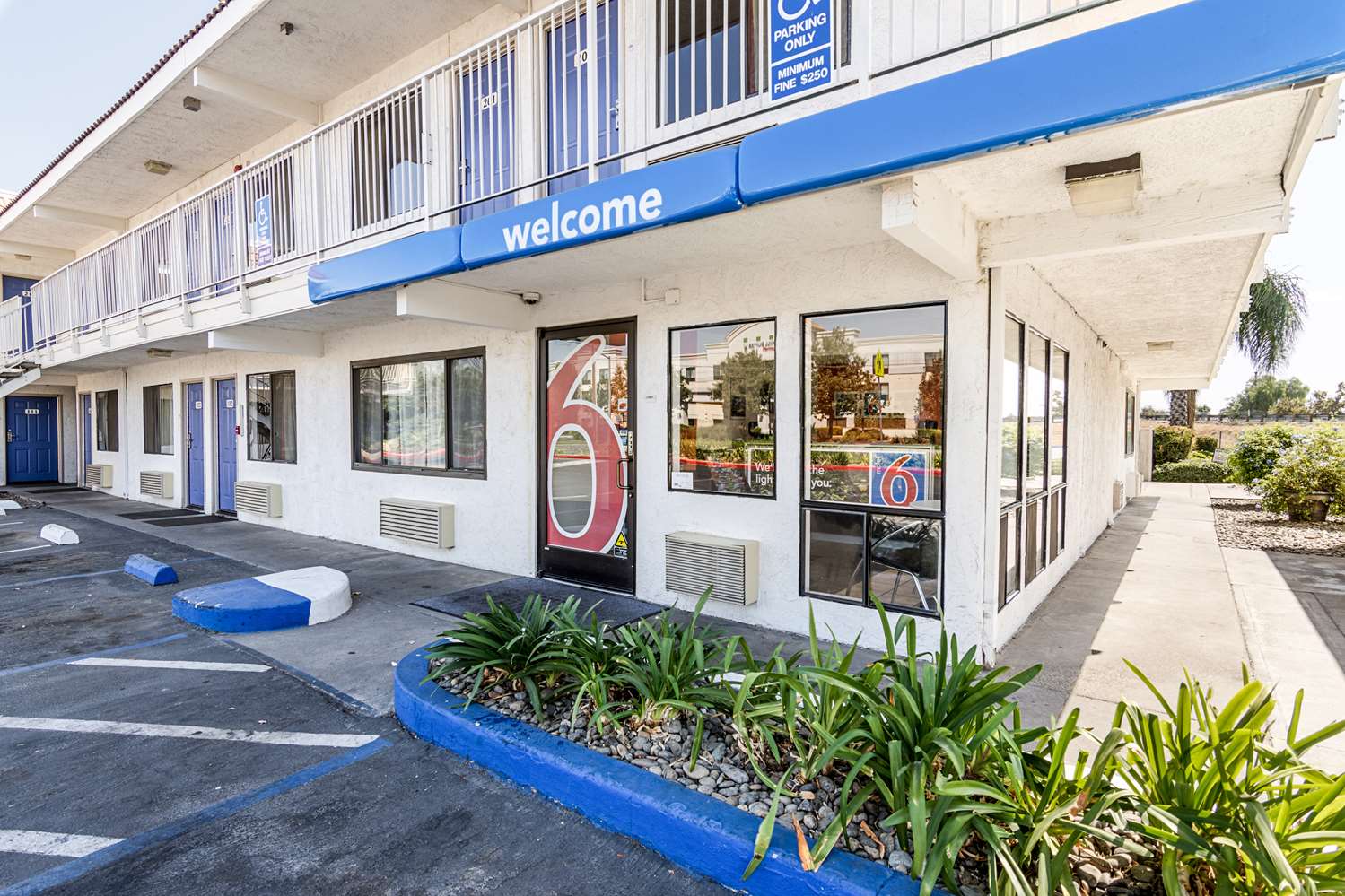 Pet Friendly Motel 6 Modesto in Modesto, California