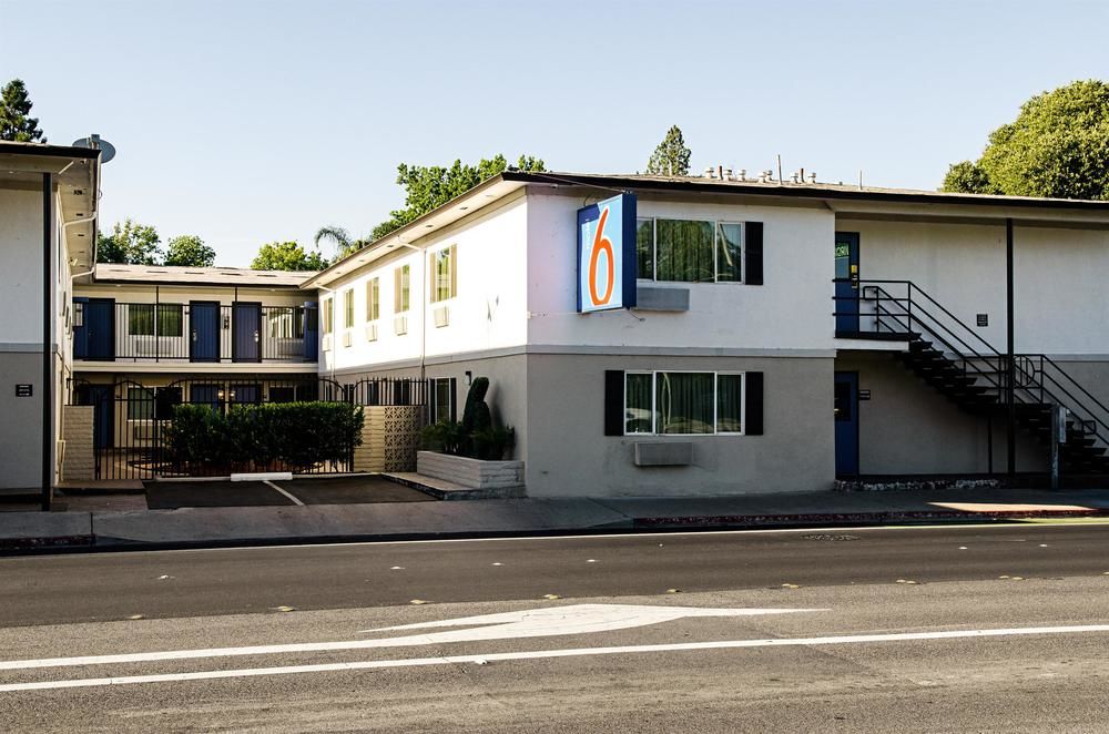Pet Friendly Motel 6 Modesto - Downtown in Modesto, California