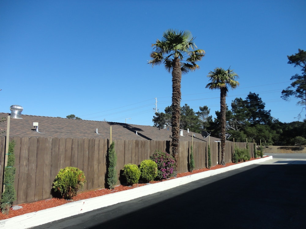 Pet Friendly Motel 6 Monterey Downtown in Monterey, California