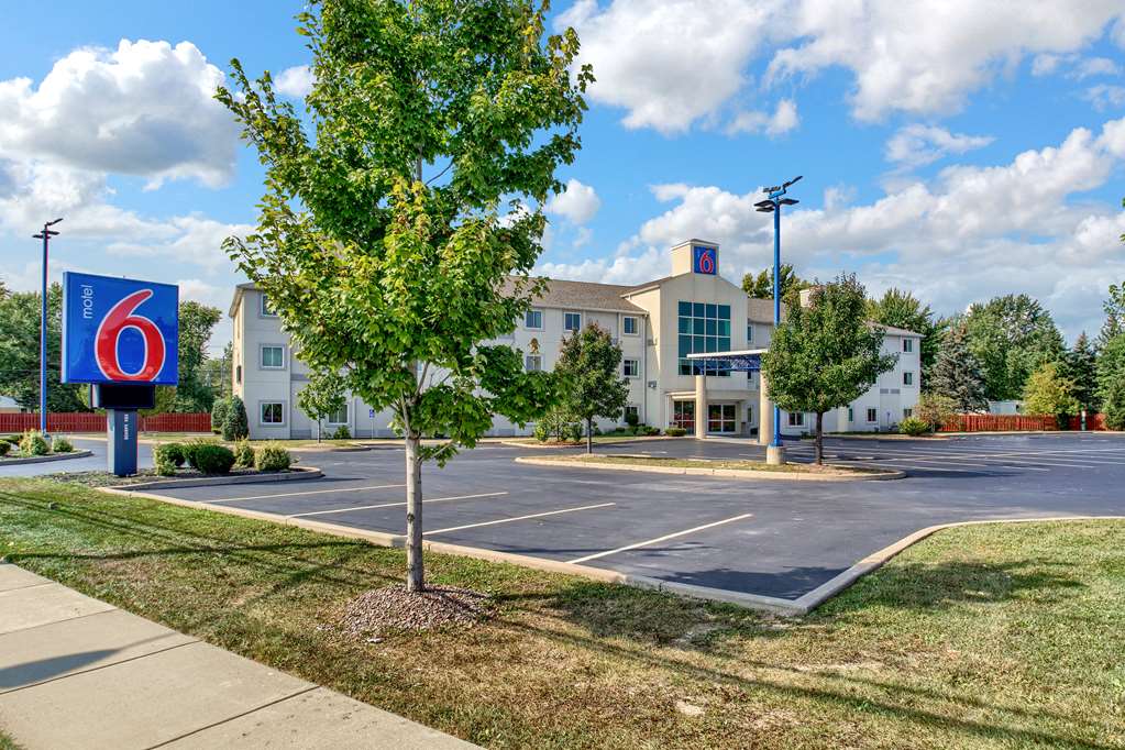 Pet Friendly Motel 6 Niagara Falls Ny in Niagara Falls, New York