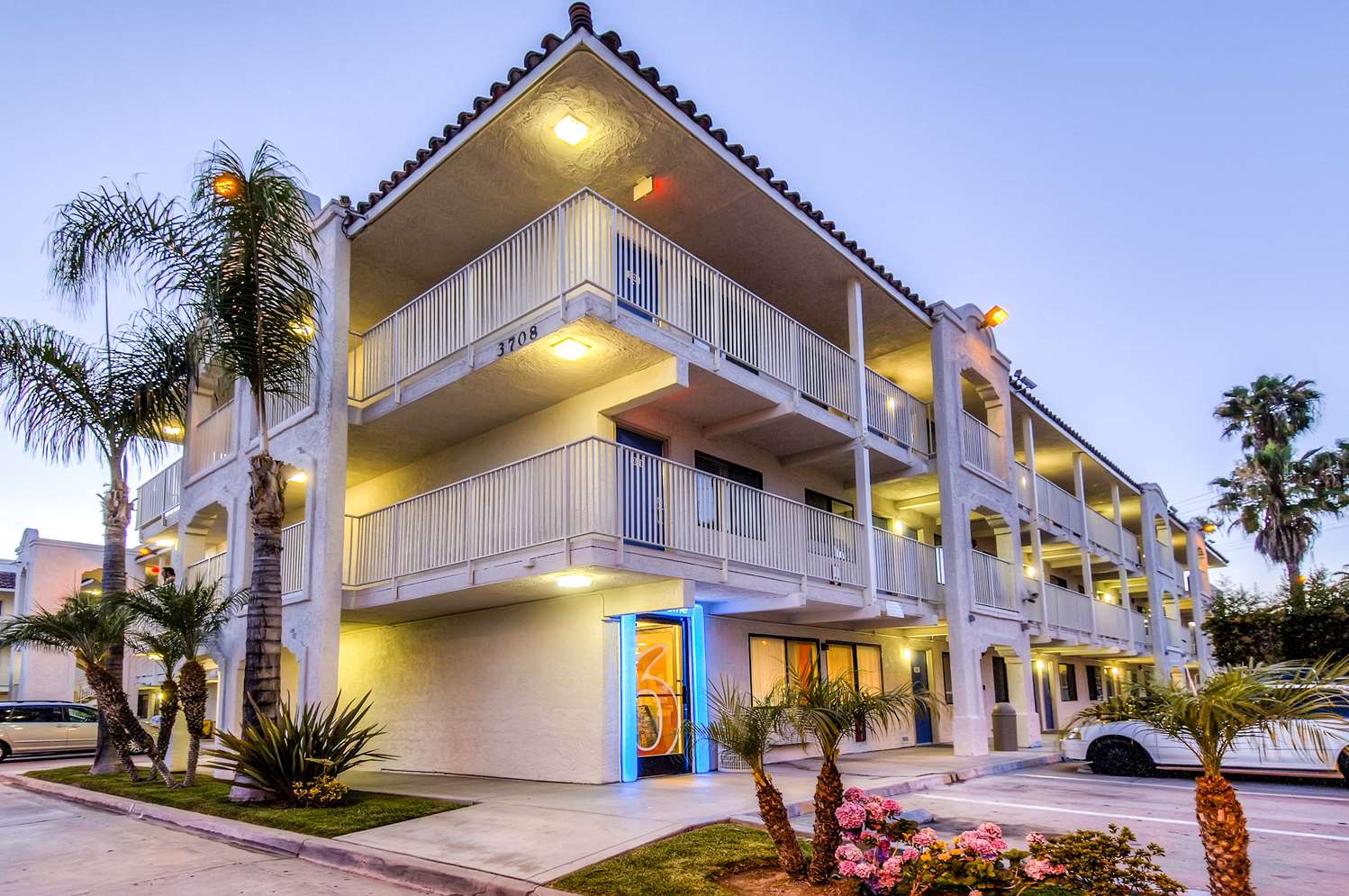 Pet Friendly Motel 6 Oceanside in Oceanside, California