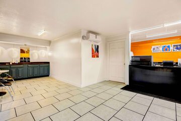 Pet Friendly Motel 6 Pigeon Forge - Parkway in Pigeon Forge, Tennessee