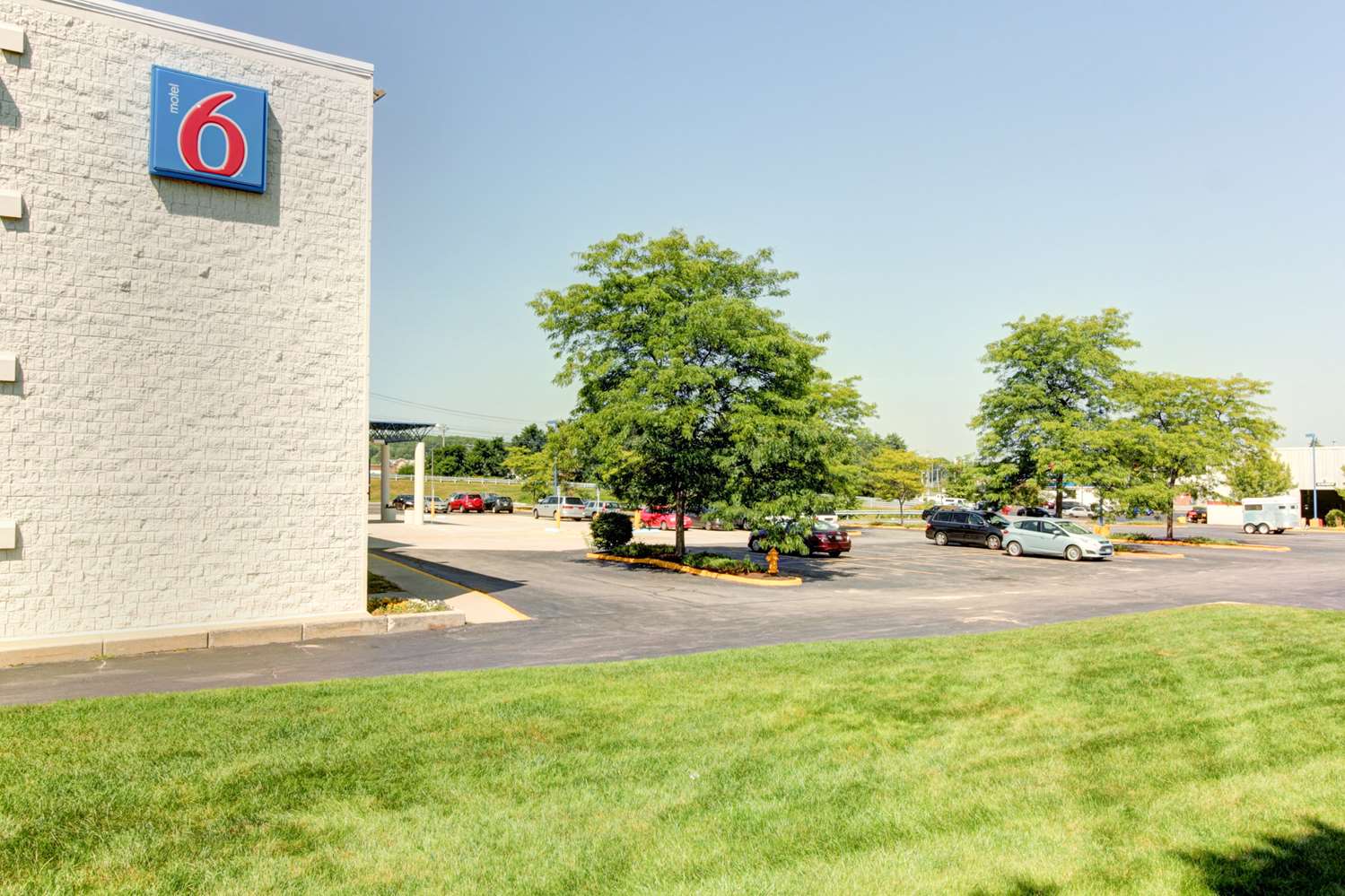 Pet Friendly Motel 6 Portland Me in Portland, Maine