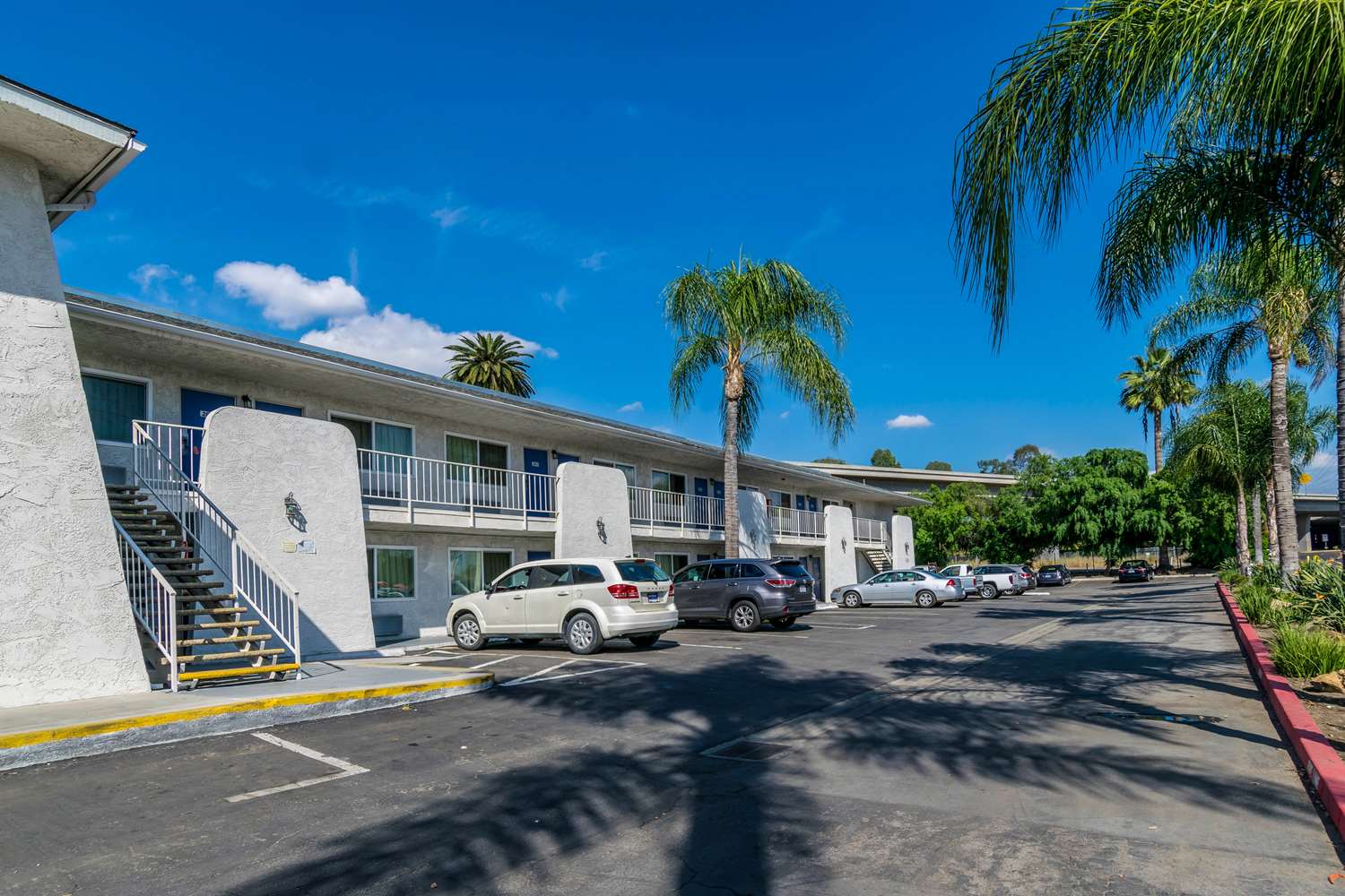 Pet Friendly Motel 6 Redlands Ca in Redlands, California