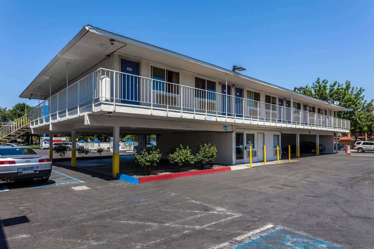 Pet Friendly Motel 6 Sacramento Downtown in Sacramento, California