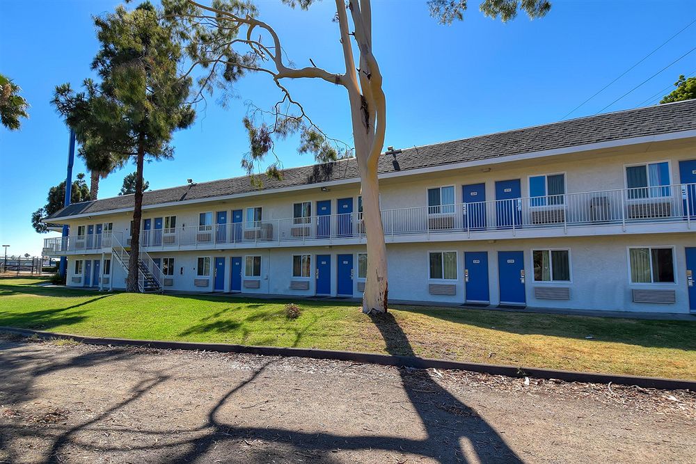 Pet Friendly Motel 6 San Diego North in San Diego, California