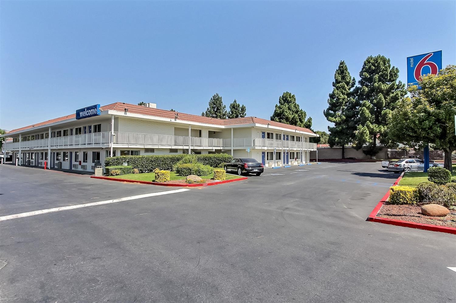 Pet Friendly Motel 6 San Jose South in San Jose, California