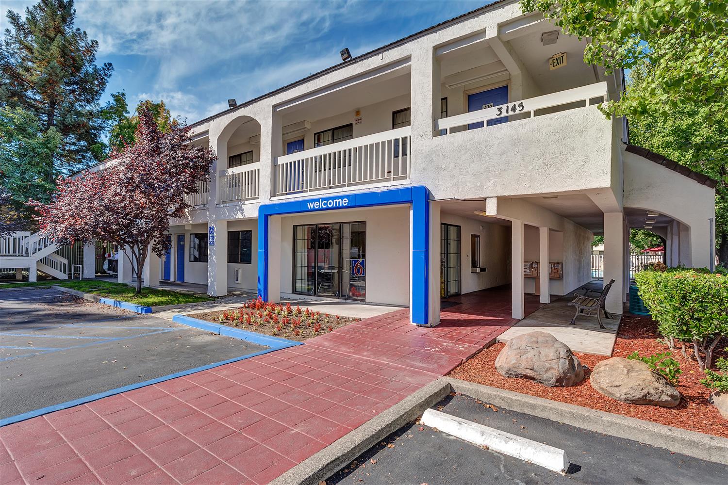 Pet Friendly Motel 6 Santa Rosa North Ca in Santa Rosa, California