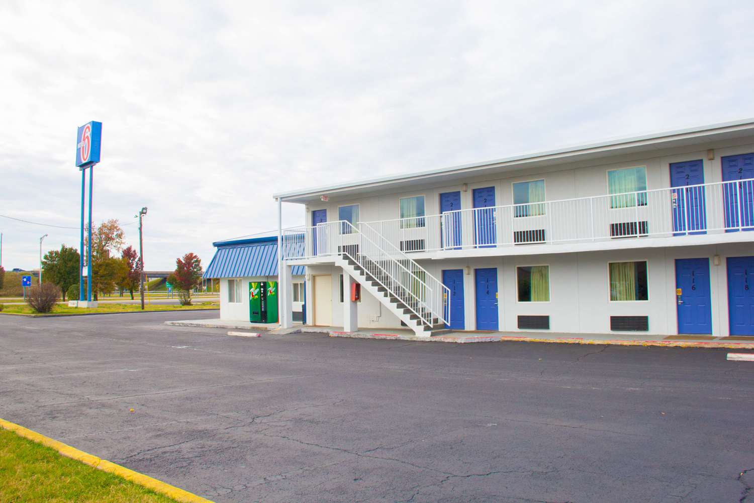 Pet Friendly Motel 6 Sikeston Mo in Sikeston, Missouri