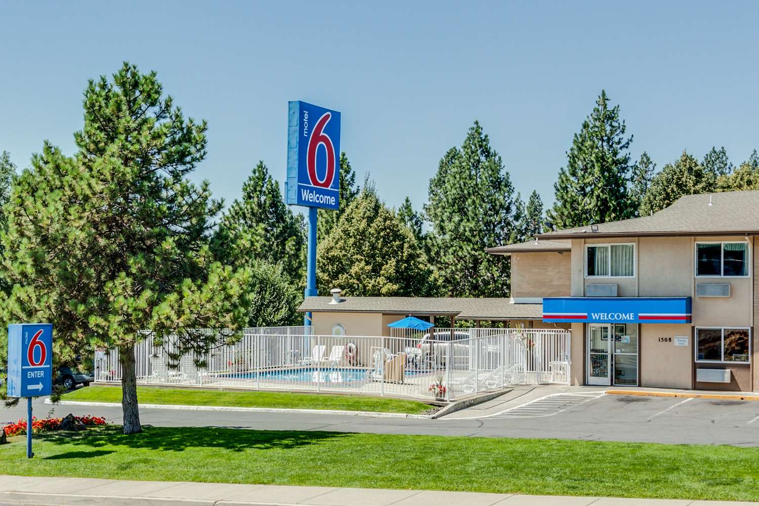 Pet Friendly Motel 6 Spokane West - Downtown in Spokane, Washington