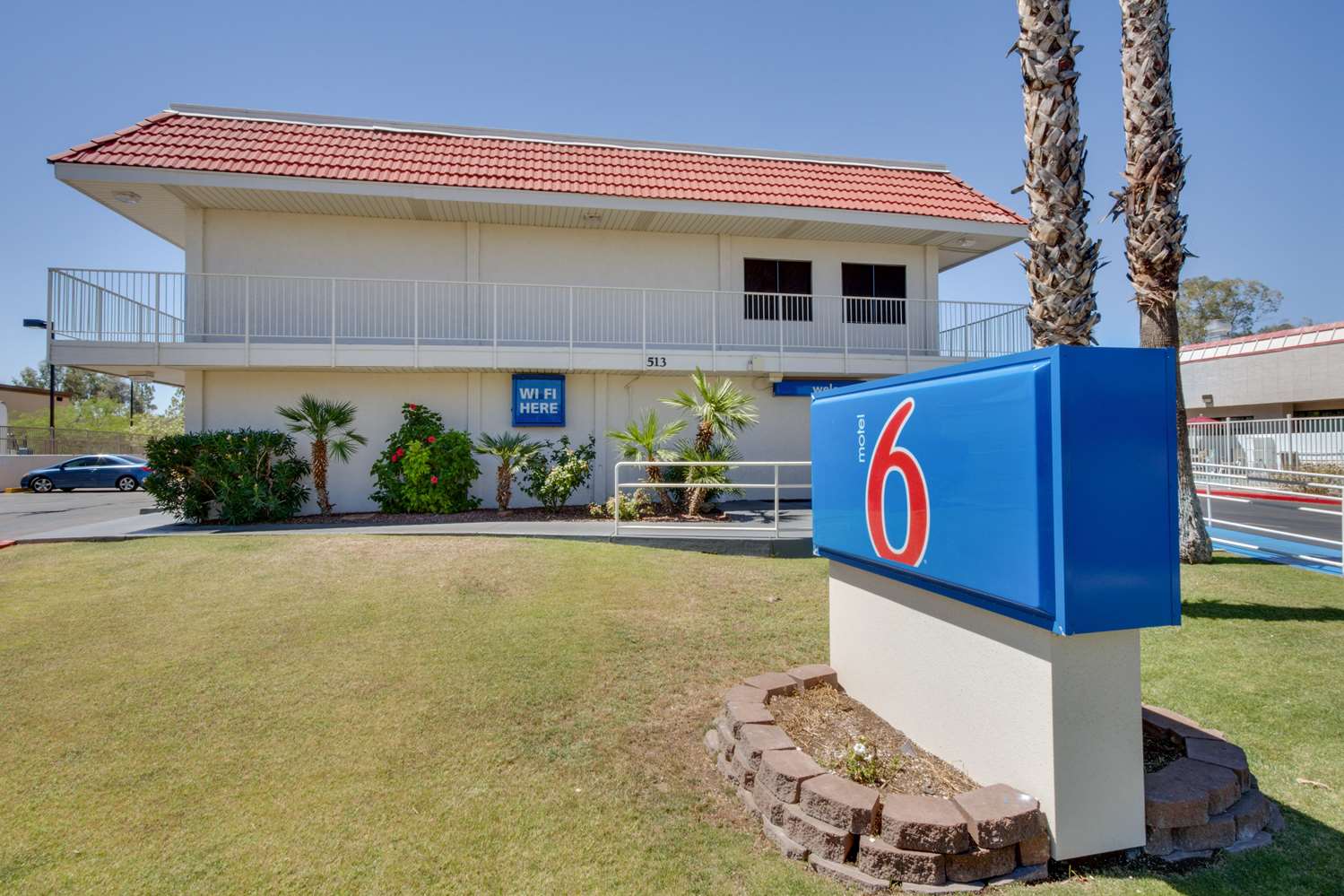 Pet Friendly Motel 6 Phoenix Tempe - Broadway - Asu in Tempe, Arizona