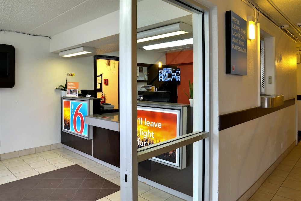 Pet Friendly Motel 6 Toledo Oh in Toledo, Ohio