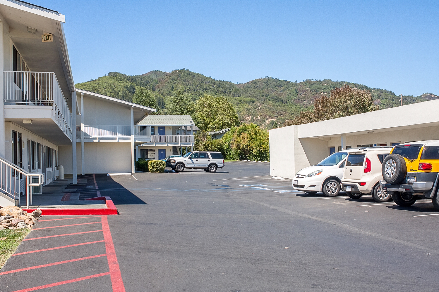 Pet Friendly Motel 6 Ukiah in Ukiah, California