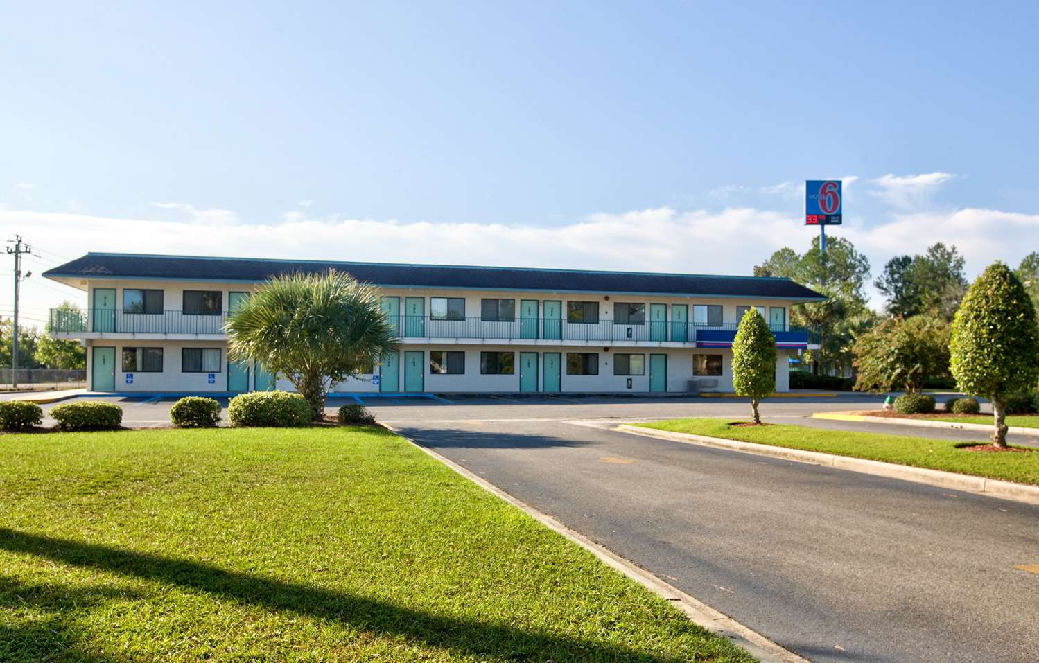 Pet Friendly Motel 6 Valdosta - University in Valdosta, Georgia