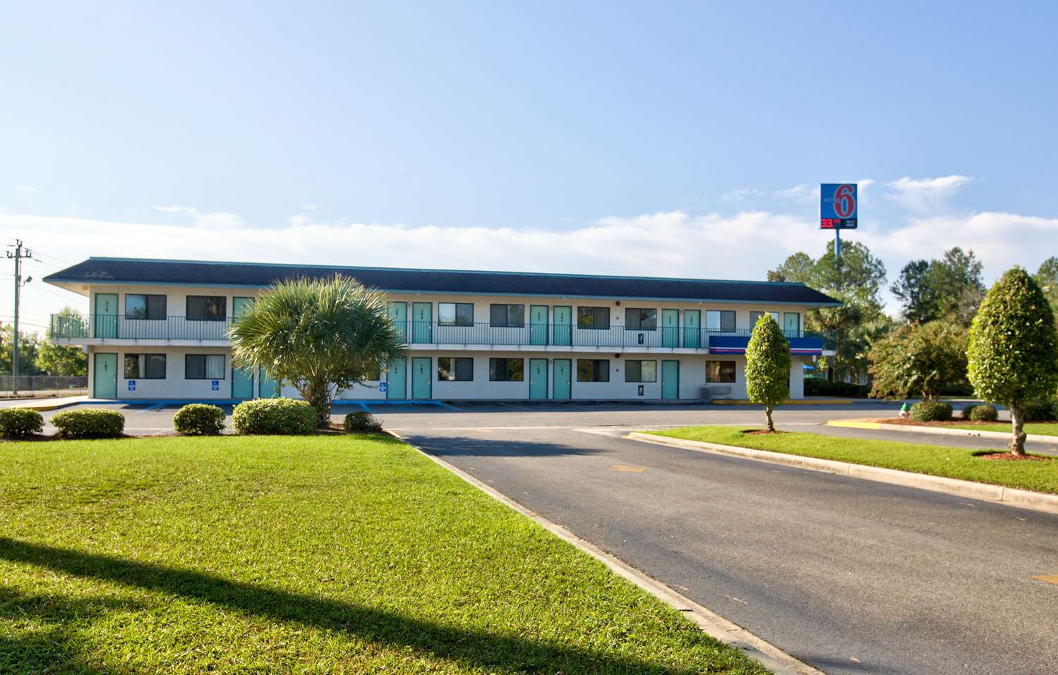 Pet Friendly Motel 6 Valdosta - University in Valdosta, Georgia