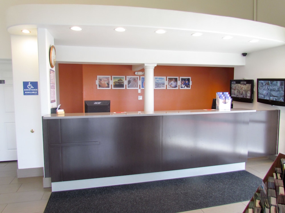 Pet Friendly Motel 6 Vancouver in Vancouver, Washington