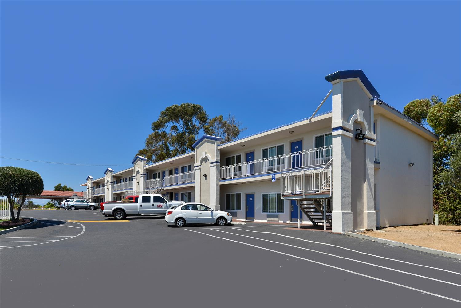 Pet Friendly Motel 6 Vista Ca in Vista, California