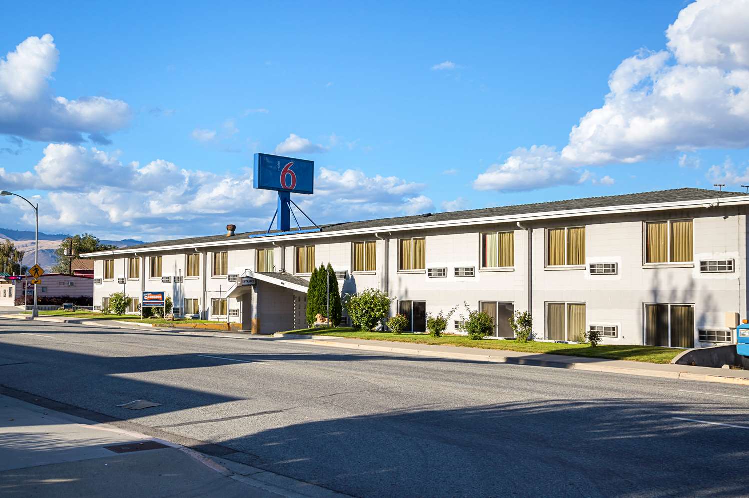 Pet Friendly Motel 6 Wenatchee Wa in Wenatchee, Washington