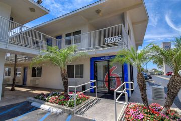 Pet Friendly Motel 6 Westminster South - Long Beach Area in Westminster, California