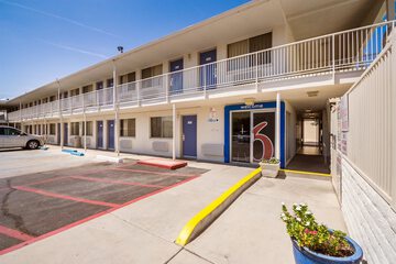 Pet Friendly Motel 6 Phoenix Sun City - Youngtown in Youngtown, Arizona
