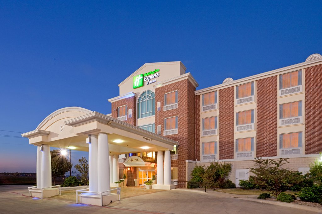 Pet Friendly Holiday Inn Express & Suites Lake Worth NW Loop 820 in Fort Worth, Texas