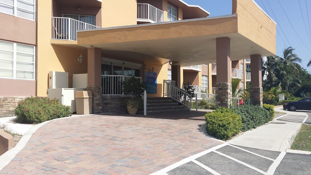 Pet Friendly Sea Spray Inn & Beach Resort in Palm Beach Shores, Florida