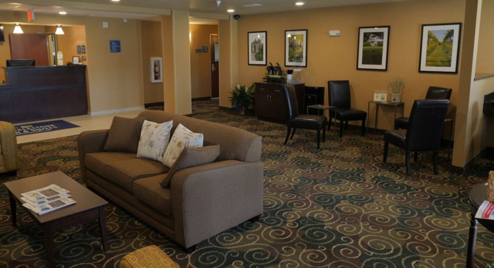 Pet Friendly Cobblestone Inn & Suites - Winterset, IA in Winterset, Iowa