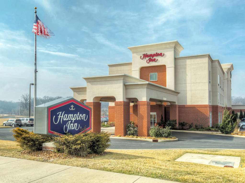 Pet Friendly Hampton Inn St. Louis - Columbia in Columbia, Illinois