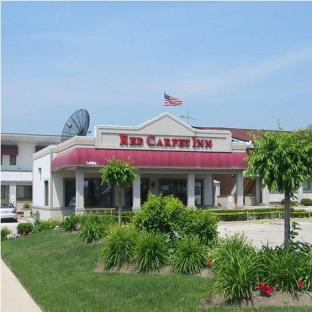 Pet Friendly Red Carpet Inn Great Lakes in North Chicago, Illinois