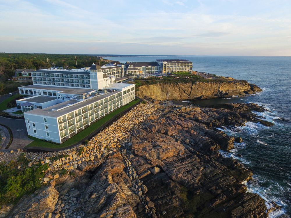 Pet Friendly The Cliff House Resort & Spa in Cape Neddick, Maine