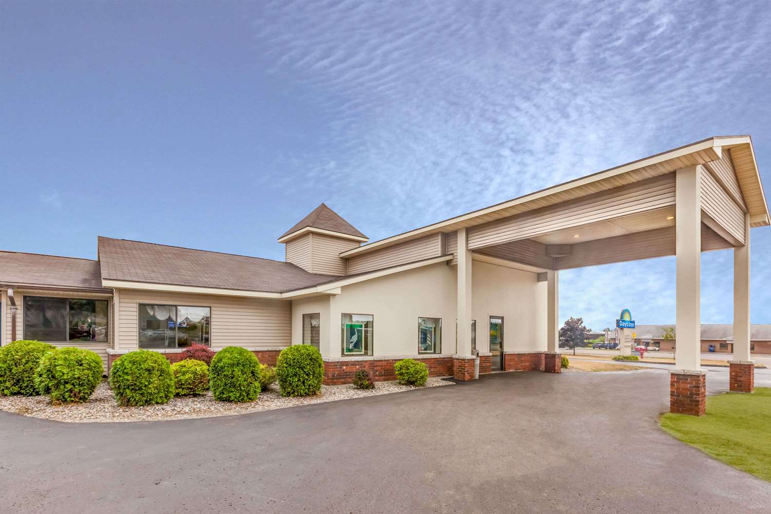 Pet Friendly Days Inn Alpena in Alpena, Michigan