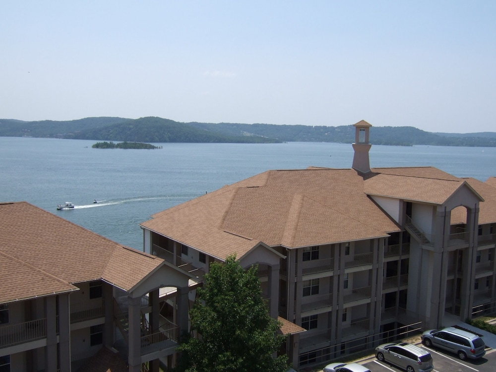 Pet Friendly Westgate Branson Lakes Resort in Hollister, Missouri