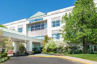 Pet Friendly Wyndham Hamilton Park Hotel & Conference Center in Florham Park, New Jersey