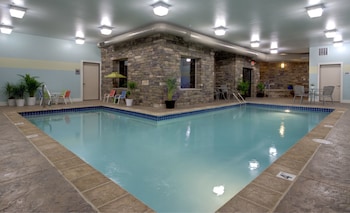 Pet Friendly Berlin Grande Hotel in Berlin, Ohio