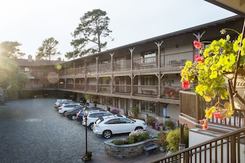 Pet Friendly Coachman's Inn, A Four Sisters Inn in Carmel, California