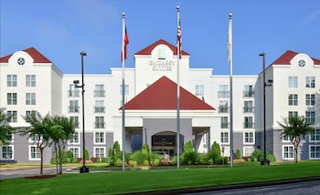 Pet Friendly Embassy Suites Atlanta Airport in College Park, Georgia