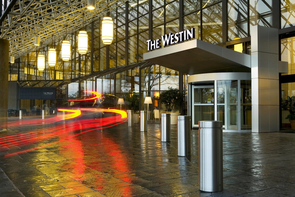 Pet Friendly The Westin Atlanta Airport in College Park, Georgia