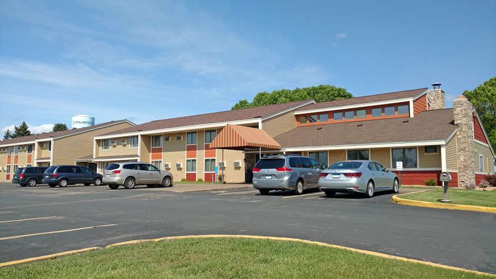 Pet Friendly Americas Best Value Inn in Stillwater, Minnesota