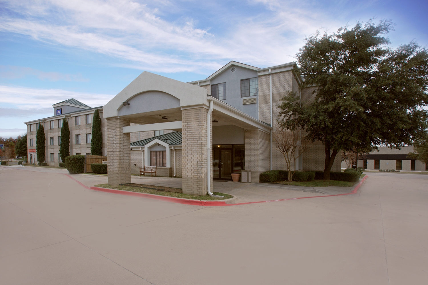 Pet Friendly Americas Best Value Inn - Addison/Dallas in Addison, Texas