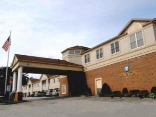 Pet Friendly Senator Inn & Spa in Augusta, Maine