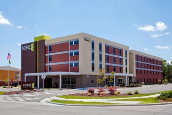 Pet Friendly Home2 Suites by Hilton Jacksonville, NC in Jacksonville, North Carolina