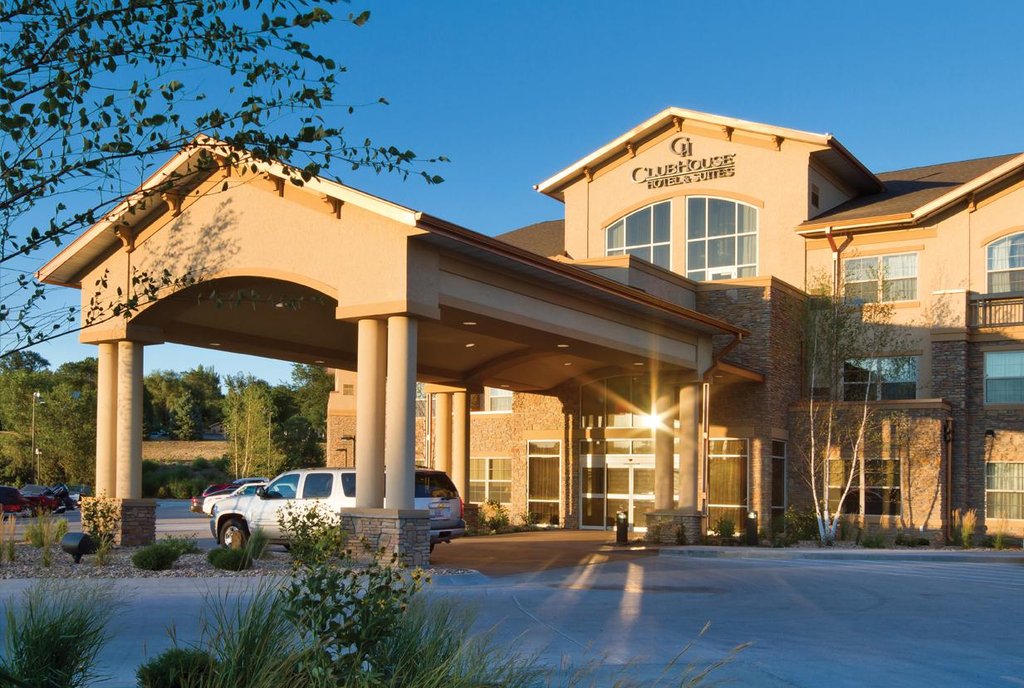 Pet Friendly Clubhouse Hotel & Suites Pierre in Pierre, South Dakota