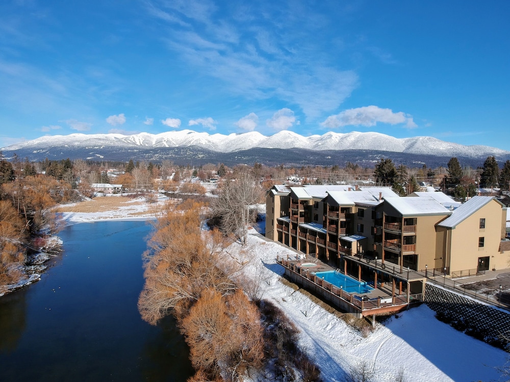 Pet Friendly Pine Lodge in Whitefish, Montana