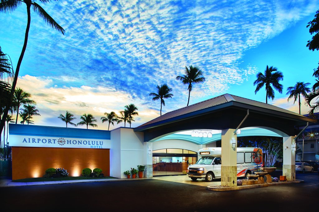 Pet Friendly Airport Honolulu Hotel in Honolulu, Hawaii