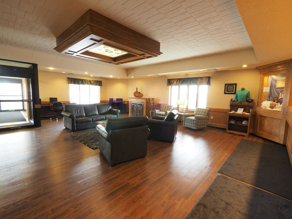 Pet Friendly Evergreen Resort in Cadillac, Michigan